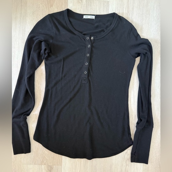 Sweet Romeo Tops - Nordstrom Black Henley Long Sleeve Shirt XS